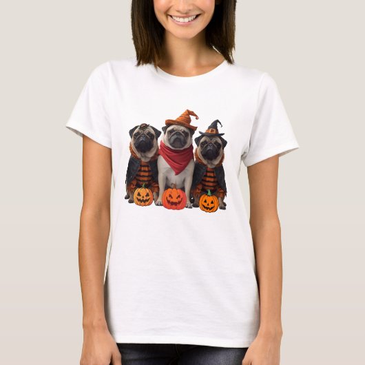 The Halloween Pug Crew – Funny & Spooky Pug Design Tシャツ (正面)