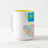 The Happy Blue Scribble on a Bed of Flowers ツートーンマグカップ (正面左)