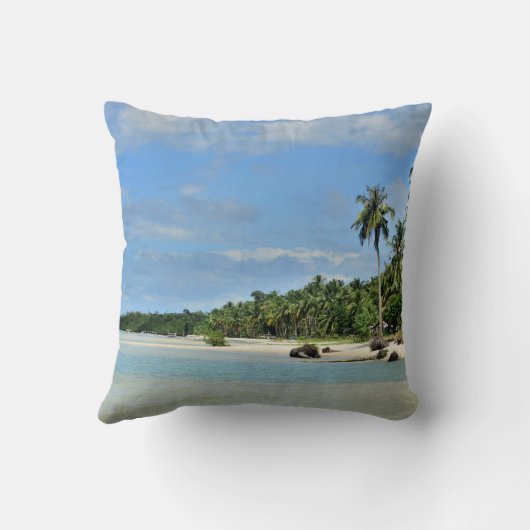 The Hidden Paradise of Port Barton クッション (裏面)