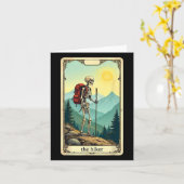 The Hiker Tarot Card Skeleton Mountain Hiking  カード (黄色い花)
