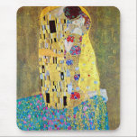 The Kiss by Gustav Klimt, Vintage Art Nouveau マウスパッド<br><div class="desc">The Kiss (Der Kuss) (1907/08) by Gustav Klimt is probably his most famous work. Klimt began work on it in 1907 and it is the highpoint of his so-called 'Golden Period'. The Kiss is a vintage Victorian Era Symbolism fine art love and romance painting featuring a romantic couple in various...</div>