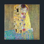 The Kiss by Gustav Klimt, Vintage Art Nouveau マグネット<br><div class="desc">The Kiss (Der Kuss) (1907/08) by Gustav Klimt is probably his most famous work. Klimt began work on it in 1907 and it is the highpoint of his so-called 'Golden Period'. The Kiss is a vintage Victorian Era Symbolism fine art love and romance painting featuring a romantic couple in various...</div>