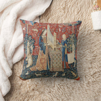 The Lady and the Unicorn (Hearing) Throw Pillow クッション