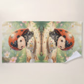 The Ladybug and the Hidden Nectar Kingdom ビーチタオル (正面)