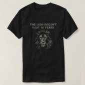 The Lion Doesn’t Wait 18 Years Tシャツ (デザイン正面)