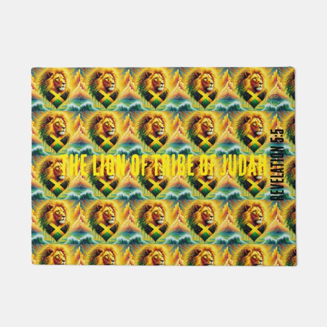 The lion of tribe of Judah T-Shirt ドアマット (正面)