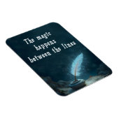 "The magic happens between the lines" マグネット (右側)