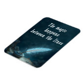 "The magic happens between the lines" マグネット (左側)