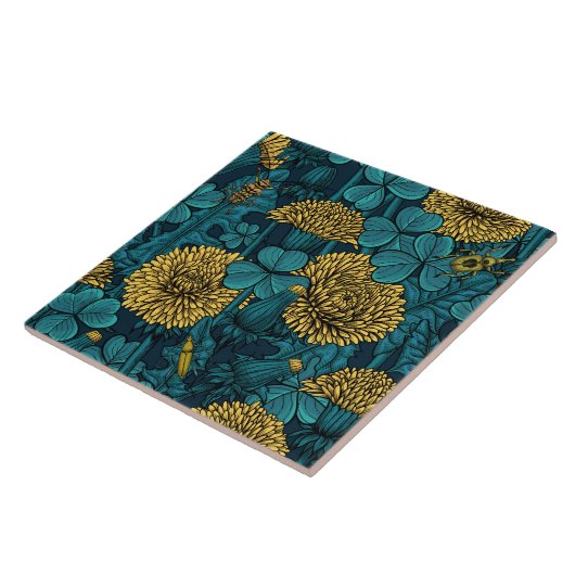 The meadow in yellow and blue タイル (側面)