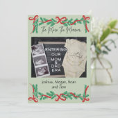 The More The Merrier Baby Announcement Christmas C シーズンカード (スタンド正面)