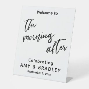「The Morning After」手書き風フォントでゆるっとおしゃれに 台座サイン