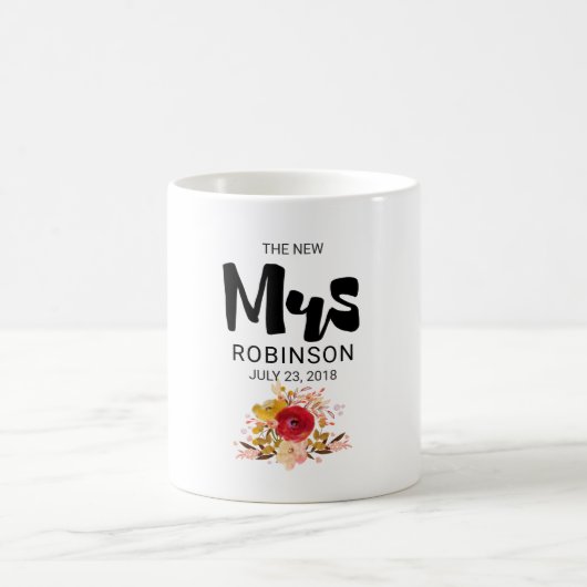 The New Mrs -フローラ水彩花束結婚の コーヒーマグカップ (中央)