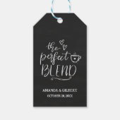 The Perfect Blend Cute Script Chalkboard Wedding ギフトタグ (正面)