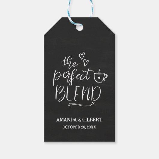 The Perfect Blend Cute Script Chalkboard Wedding ギフトタグ (正面)