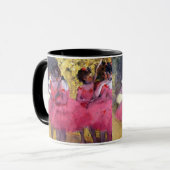 The Pink Dancers、バレエの前の踊り手たち(1884) エドガール・ドガ マグカップ (正面左)