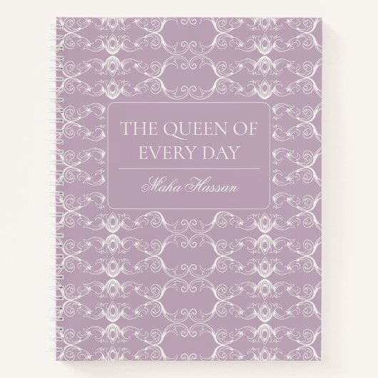 The Queen of Every Day Journal | Personalized Name ノートブック (正面)