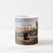 The Question Reveals Romantic Marriage Proposal コーヒーマグカップ (中央)