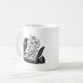 The Raven’s Grimoire - 書物的なゴシックアート コーヒーマグカップ (正面左)