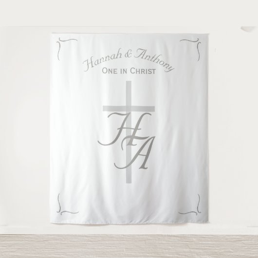 The Refined Catholic Silver & White Wedding タペストリー (正面)
