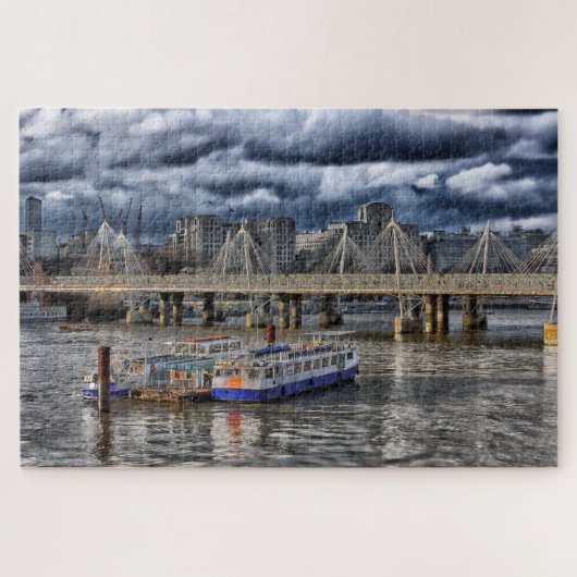 The River Thames London under a Cloudy Sky ジグソーパズル (横)