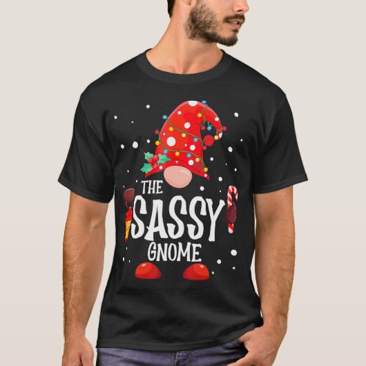 The Sassy Gnome Matching Family Christmas Gnome Pa Tシャツ (正面)