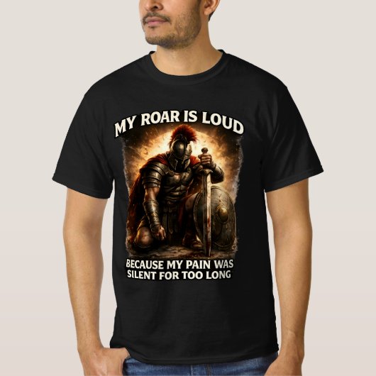 The Silent Warrior: Resilience and Strength  Tシャツ (正面)