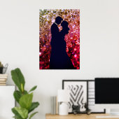 The Silhouette of Young Love on a Wall Poster ポスター (ホームオフィス)