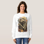 The Skeleton Hugging Cat Halloween Cat Lover スウェットシャツ (正面フル)