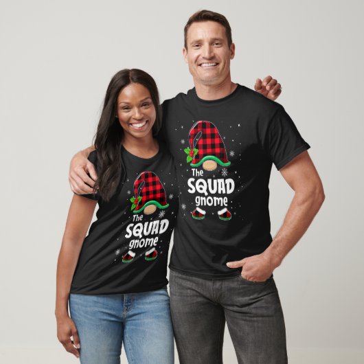 The Squad Gnome Buffalo Plaid Christmas Matching F Tシャツ (ユニセックス)