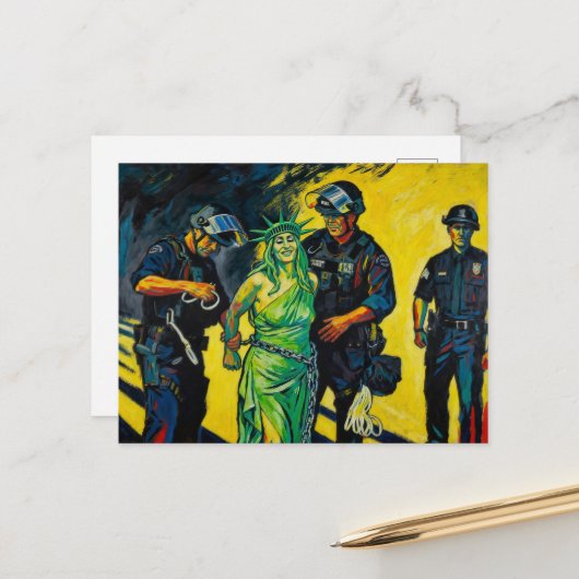 The Statue of Liberty Gets Arrested Postcard ポストカード (正面/裏面インサイチュ)