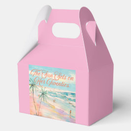 The Sun Sets on Her Twenties  フェイバーボックス