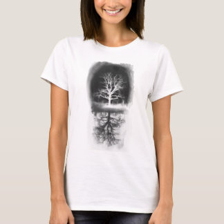 The Tree of Memory – Minimalist Black and White Ar Tシャツ