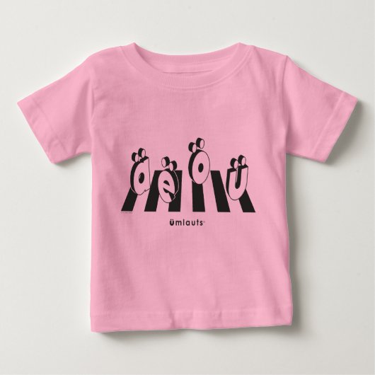 “The Umlauts™ Crossing Over” ベビーTシャツ (正面)