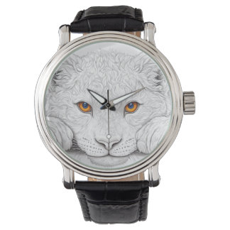 The watch is handmade with the image of animals  腕時計