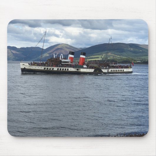 The Waverley Paddle Steamer off Scotland マウスパッド (正面)