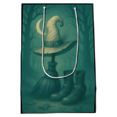 The Witch's Battlefield Cross ミディアムペーパーバッグ (裏面)