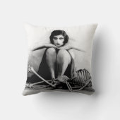 ThedaBara クッション (裏面)