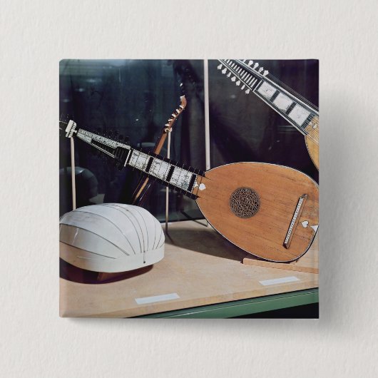 Theorbo 1637年 缶バッジ (正面)