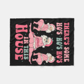 There's Some Hos In This House Christmas Pink Sant フリースブランケット (正面(横))