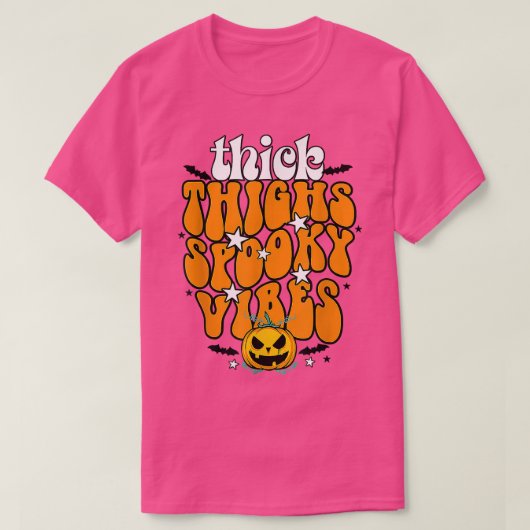 Thick Thighs And Spooky Vibes Pumpkin Groovy Hallo Tシャツ (デザイン正面)
