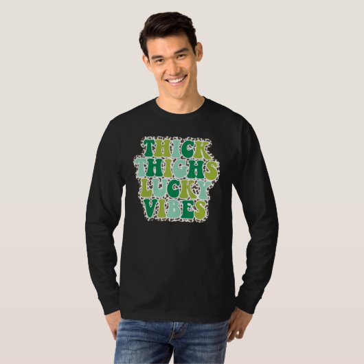 Thick Thighs Lucky Vibes St Patrick's Day leopard  Tシャツ (正面フル)