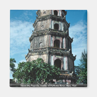 Thien Mu Pagoda, Banks of Perfume River, Hue, Viet マグネット