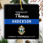 Thin Blue Lineのロパーソナライズされたゴ警官 セラミックオーナメント<br><div class="desc">シンブルーライン警察部クリスマスオーナメント – 警察旗の色モダン、黒と青のデザイン。部門のロカスタマイズゴを使用し、警察官の名前、肩書き、部門のロゴ、バッジ番号でパーソナライズ。この法パーソナライズされた執行オーナメントは、警察署や法執行役員、ストッキングのスタッフや警察官へのクリスマスプレゼントに最適である。これらの警察のオーナメントを注文する大規模な大規模な警察学校や警察部門のギフト、警察のクリスマスのストッキングのスタッファー。COPYRIGHT © 2020 Judy Burrows,  Black Dog Art - All Rights Reserved.薄い青い線のロゴ警察パーソナライズされた士陶芸オーナメント</div>