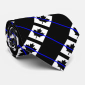 Thin Blue Line on Canadian Flag ネクタイ (ロール)