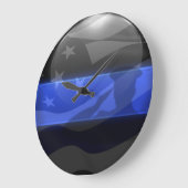 Thin Blue Line Salute フラッグ ラージ壁時計 (傾斜)