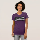 Thin Green Line Military & Veterans American Flag Tシャツ (正面フル)