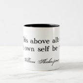 thineに自己をあります本当の…シェークスピアが所有して下さい ツートーンマグカップ (中央)