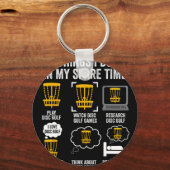 Things I Do In My Spare Time Disc Golf Funny Gift  キーホルダー (正面)