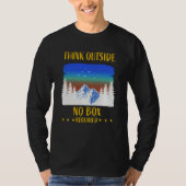 Think Outside Box Outfit For Hiking Father's Day Tシャツ (正面)
