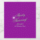 Thirty & Thriving Pink Purple 30th Birthday ワインラベル (シングルラベル)